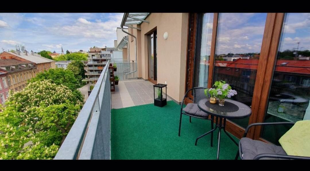 Apartman Jako Doma Olomouc Exteriör bild